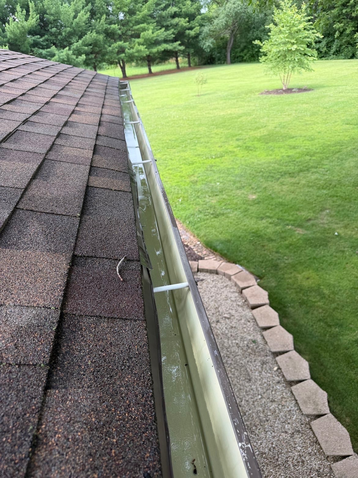 Finished gutter-cleaning result